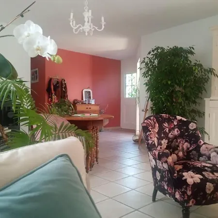 Βίλα Maison A La Campagne Idealement Situee Dans Le 63